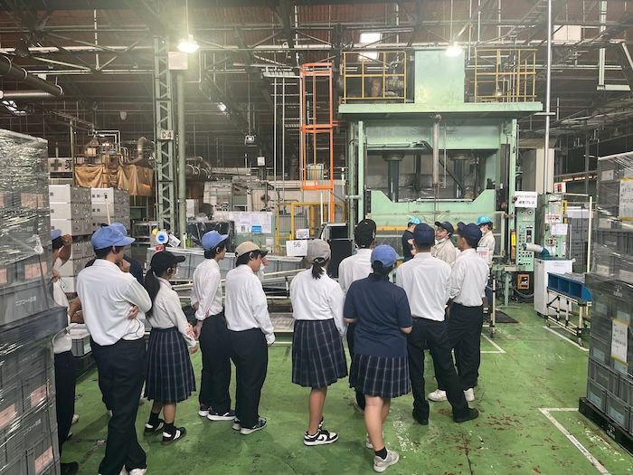 工場見学にお越しくださいました